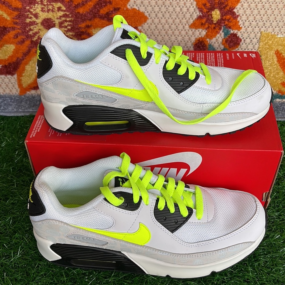 Nike Air Max 90 LTR Leather White Volt WMNS White/Volt-Black-Pure Platinum - Picture 2 of 16
